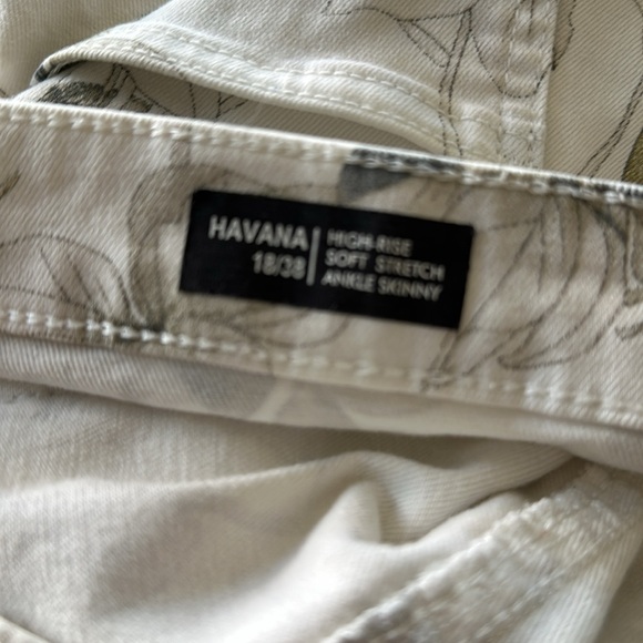 Extra Soft Printed Jeans - Picture 4 of 5